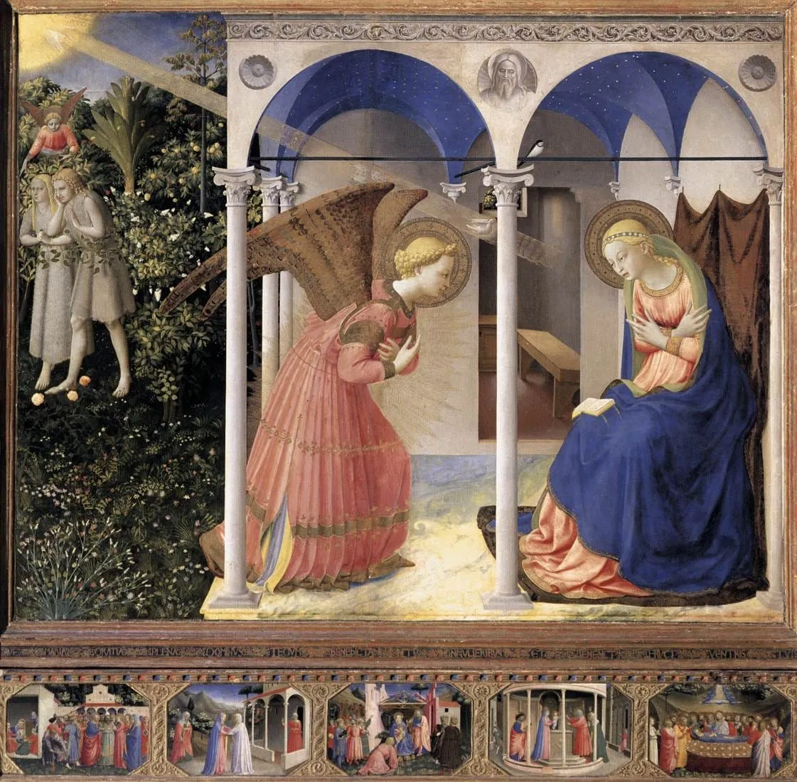 Archanioł Gabriel klęczący przed Maryją pod gwiaździstym sklepieniem, ze sceną wygnania Adama i Ewy w tle — obraz „Zwiastowanie” Fra Angelico